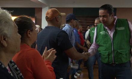 ¡Papelito habla! Entregan 26 escrituras que dan certeza jurídica familias de Ramos Arizpe