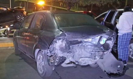 Saltillo: Joven ocasiona accidente, huye pero lo alcanzan  y termina detenido