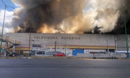 Se incendia antiguo edificio de Televisora Potosina en San Luis Potosí