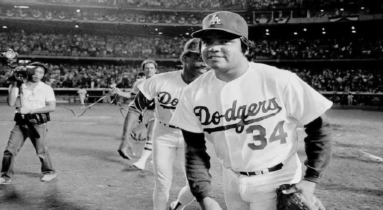 MLB prepara homenaje a Fernando Valenzuela en la Serie Mundial 2024