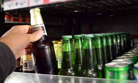 Analizarán extensión de horario de venta de alcohol