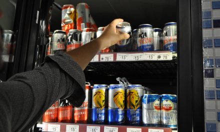 Piedras Negras no contempla cambiar horario de venta de alcohol