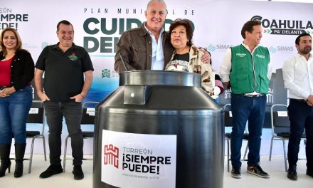 Entregan 320 tinacos y anuncian nuevo pozo de agua en Torreón