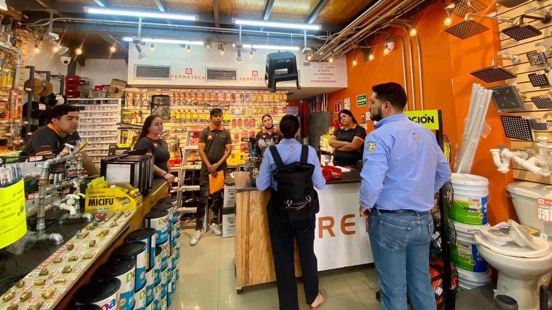 Instalan puntos violeta en tiendas de Torreón