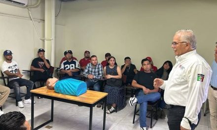 Brindan capacitación a personal de centros de rehabilitación