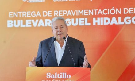 Entrega Chema Fraustro recarpeteo del bulevar Hidalgo