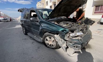 Accidente en Colonia Prados de San José deja daños materiales, sin lesionados