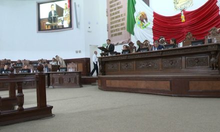 Aprueba orden del día para la sesión solemne