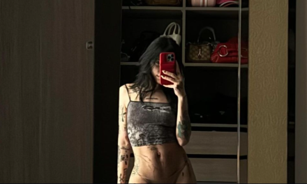 Cazzu regresa a las redes y presume su figura