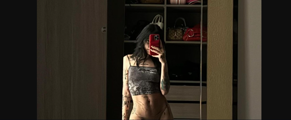 Cazzu regresa a las redes y presume su figura