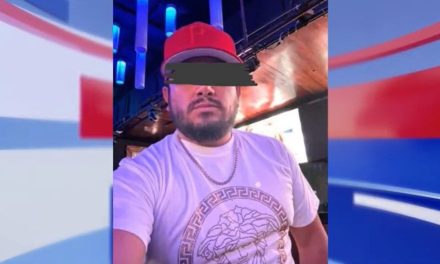 Detienen a posible feminicida en Nuevo León implicado en la muerte de mujer que saltó de vehículo en Saltillo