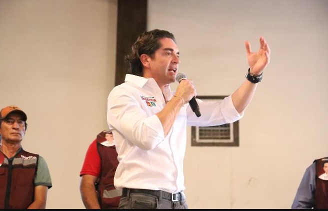 Exhiben a Senador de Morena por ignorante