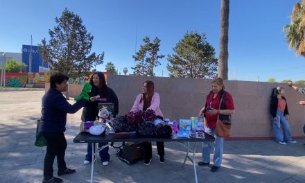 Fundación RCG acude a la plaza saltillense a canjear boletos para ‘Cantando por Amor’