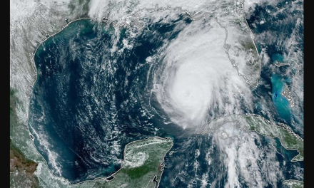 Huracán Rafael se desplaza hacia las costas de Quintana Roo, Yucatán y Campeche