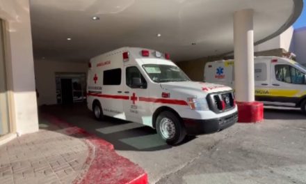 Motociclista sufre grave accidente al esquivar a un perro en colonia Loma Linda