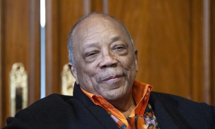 Fallece Quincy Jones, legendario productor y figura icónica de la música, a los 91 años