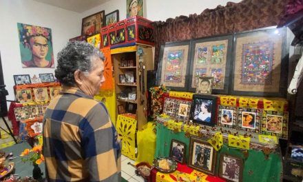 Mexicana recibe premios en Estados Unidos por compartir tradiciones nacionales