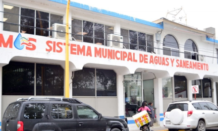 Galardonan a Simas Acuña por su gestión del agua