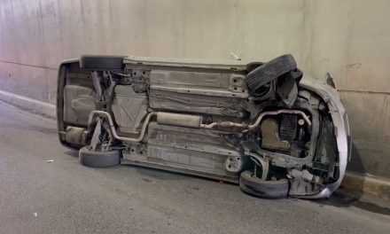 Volcadura en el Distribuidor Vial El Sarape provoca cierre temporal de vialidad