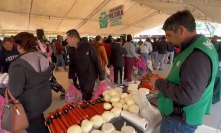 Realizan en colonia hacienda Narro Mercadito Mejora