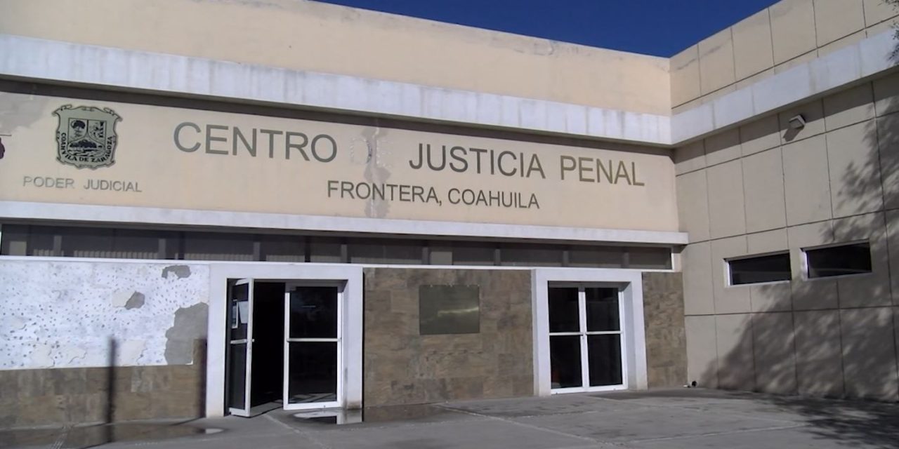 Hombre abusa sexualmente de su compadre