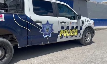 Cajera cae en extorsión y deposita 25 mil pesos