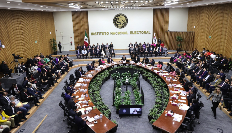 Sheinbaum anuncia reunión con consejeros del INE por elección judicial