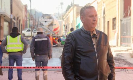 Saltillo: Reconocen vecinos trabajos en calle General Cepeda