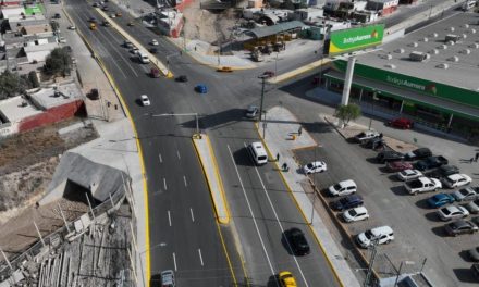 Entregó Chema Fraustro puentes vehiculares y peatonales