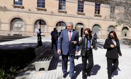 Celebra Chema Fraustro 40 aniversario del Archivo Municipal