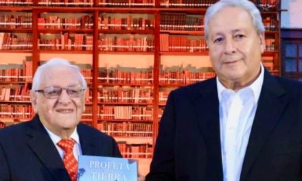 Otorgan a ‘Catón’ galardón como Profeta en su Tierra
