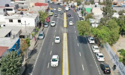 Entrega Chema Fraustro repavimentación de bulevar Eulalio Gutiérrez