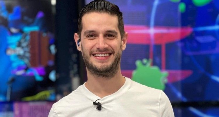 Adrián Marcelo da un giro solidario: regala juguetes a 200 mil niños en Monterrey