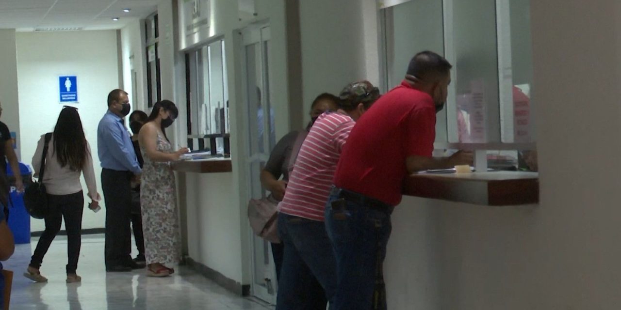 Aproveche aguinaldo para ponerse al corriente en Saltillo