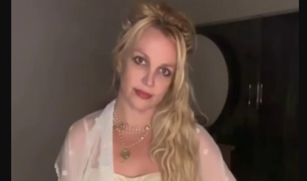 Britney Spears denuncia el acoso de los paparazzis y se refugia en México
