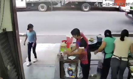Así fue el momento en que una comerciante es agredida con aceite hirviendo en Xalapa