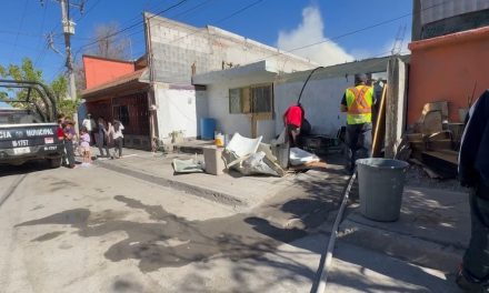 Incendio consume un domicilio en la colonia Anáhuac de Saltillo
