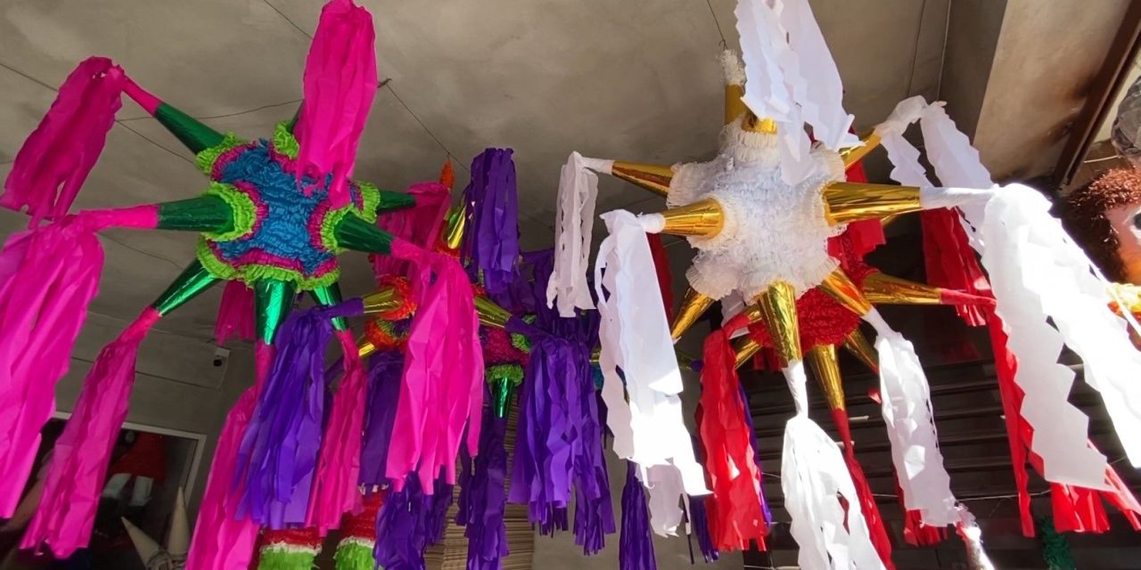 La venta de piñatas encabeza las compras navideñas