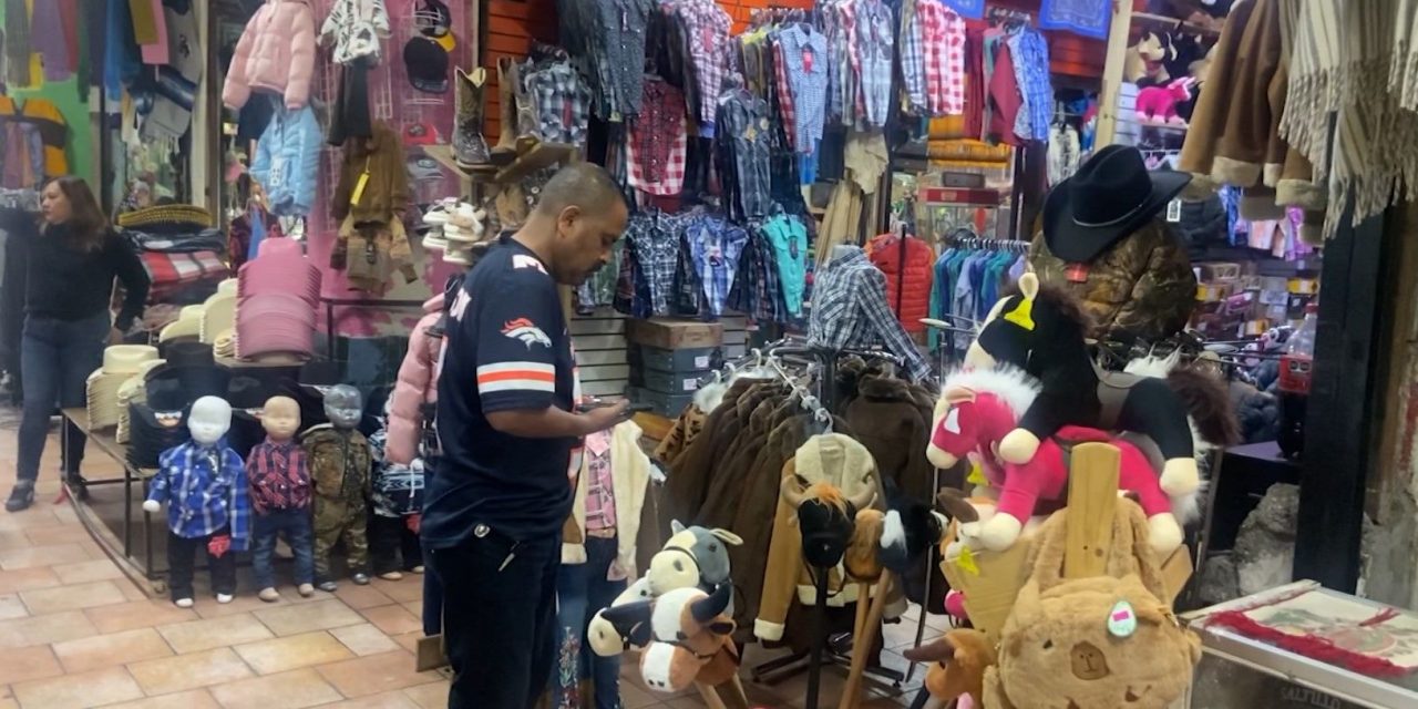 Locatarios del Mercado Juárez se reponen