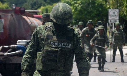 Juez federal niega libertad provisional a militares implicados en caso Ayotzinapa