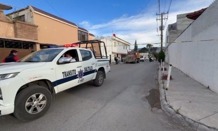 Muere mujer de 86 años tras ser atropellada por camión en Saltillo