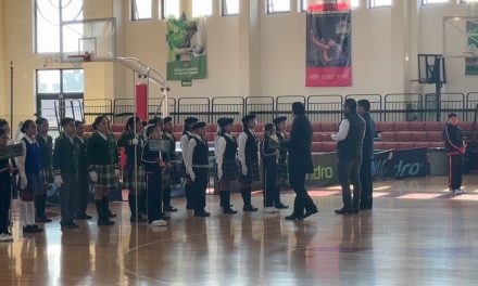 Participan escuelas de Saltillo en un concurso de escoltas