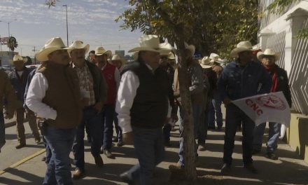 Reclaman campesinos apoyos de PROCAMPO