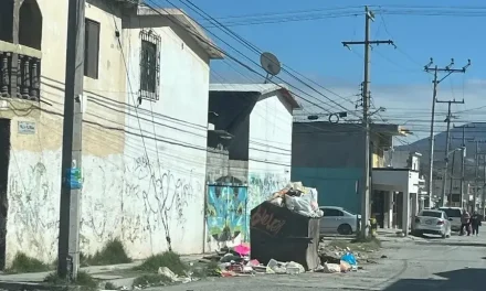 Apuntan vecinos del sur de Monclova problemas de recolección de basura