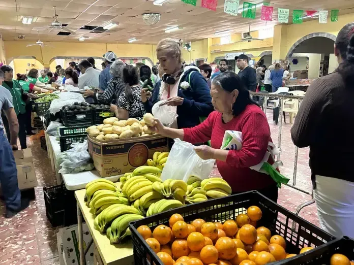 Recibe colonia Occidental al Mercadito Mejora