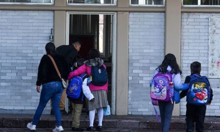 Alumnos regresan a clases hasta el jueves