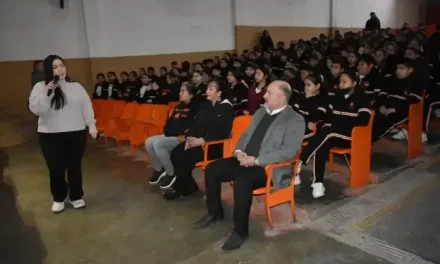 Realizan conferencia ‘Si Te Drogas, Te Dañas’ en Sabinas