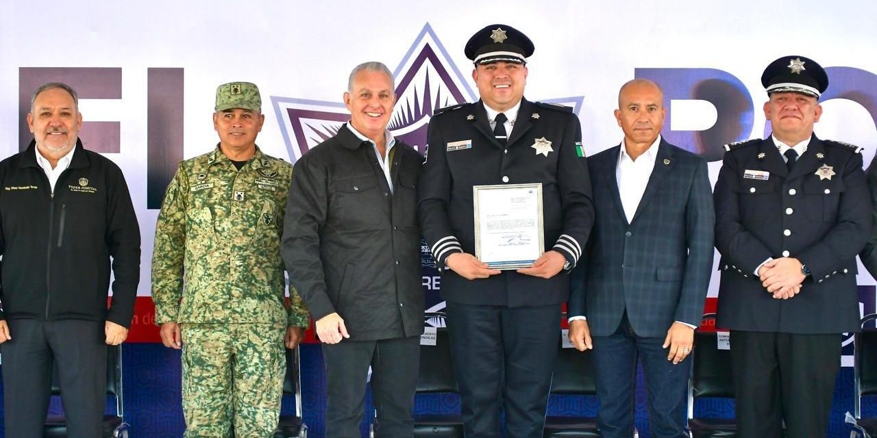 Anuncia Román Cepeda incremento salarial a policías
