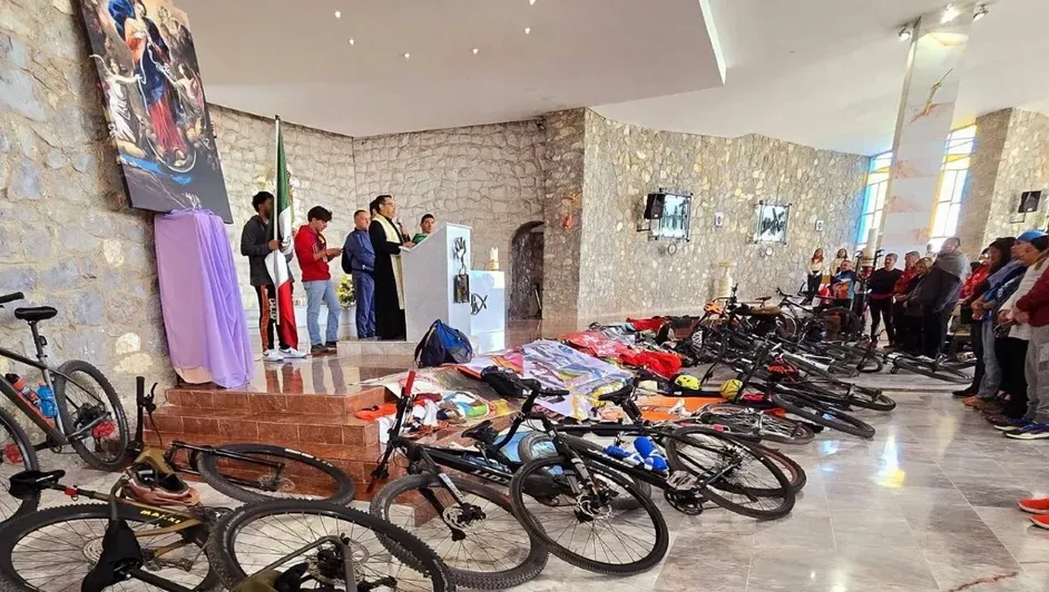 Bendicen a deportistas laguneros