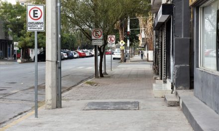 Exhortan a torreonenses a mantener las banquetas despejadas